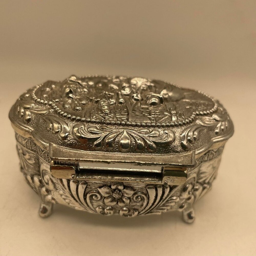 Vintage Silver Ornate Oval Casket Japanese Footed Jewelry Box Red Velvet Lined - Picture 6 of 6